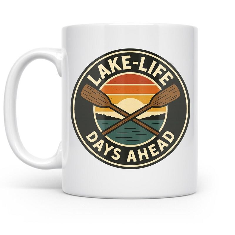 Tailorly White Ceramic 11 oz Mug - Lake Life Days Ahead Vintage Retro Sunset With Crossed Wooden Oars Over Calm Water Oars