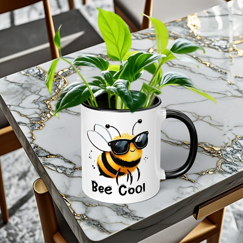 Tailorly Black Accent 11 oz Mug - bee with glasses