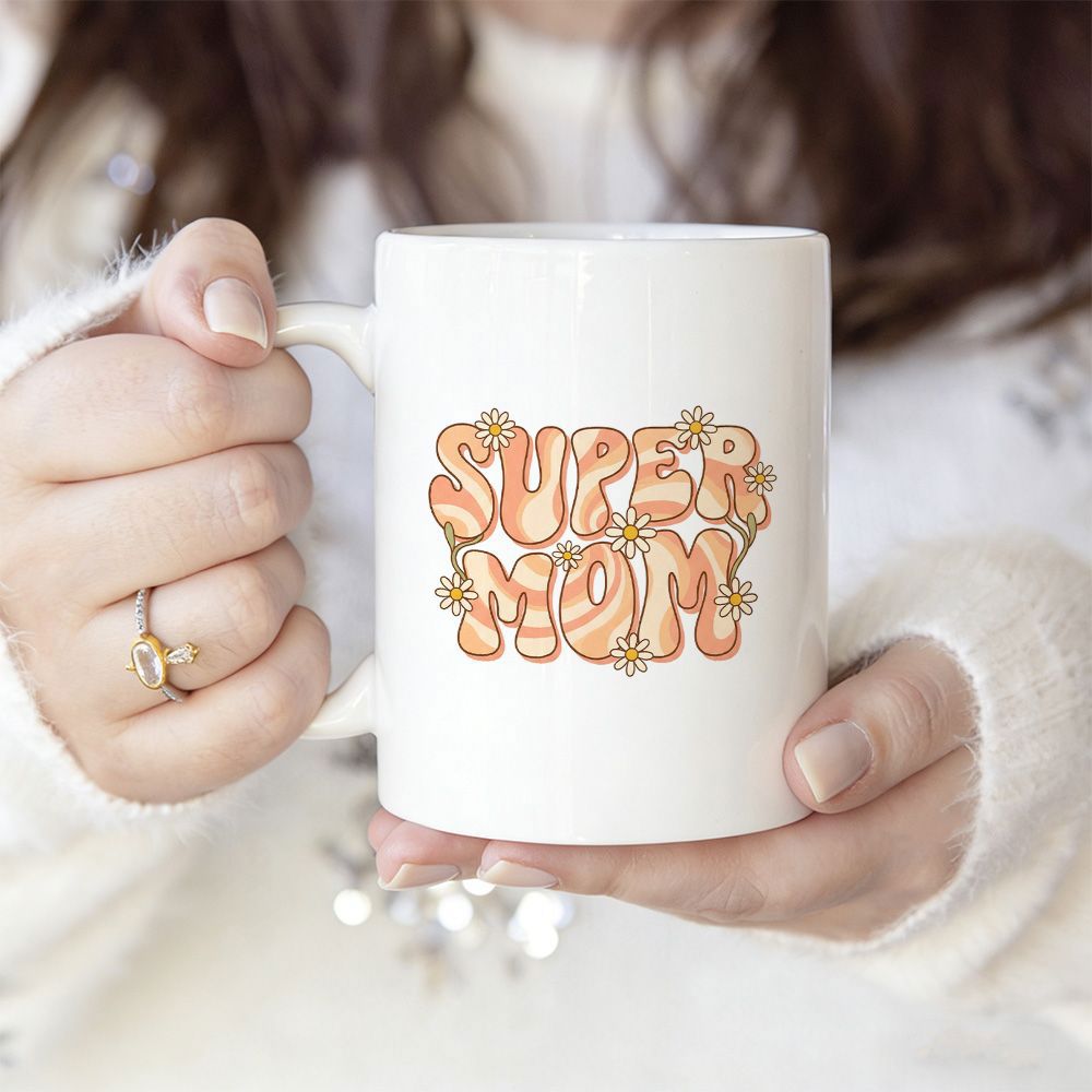 Tailorly White Ceramic 11 oz Mug - Super Mom Vintage Retro Style Letters With Small Daisy Flowers Artistic Lettering