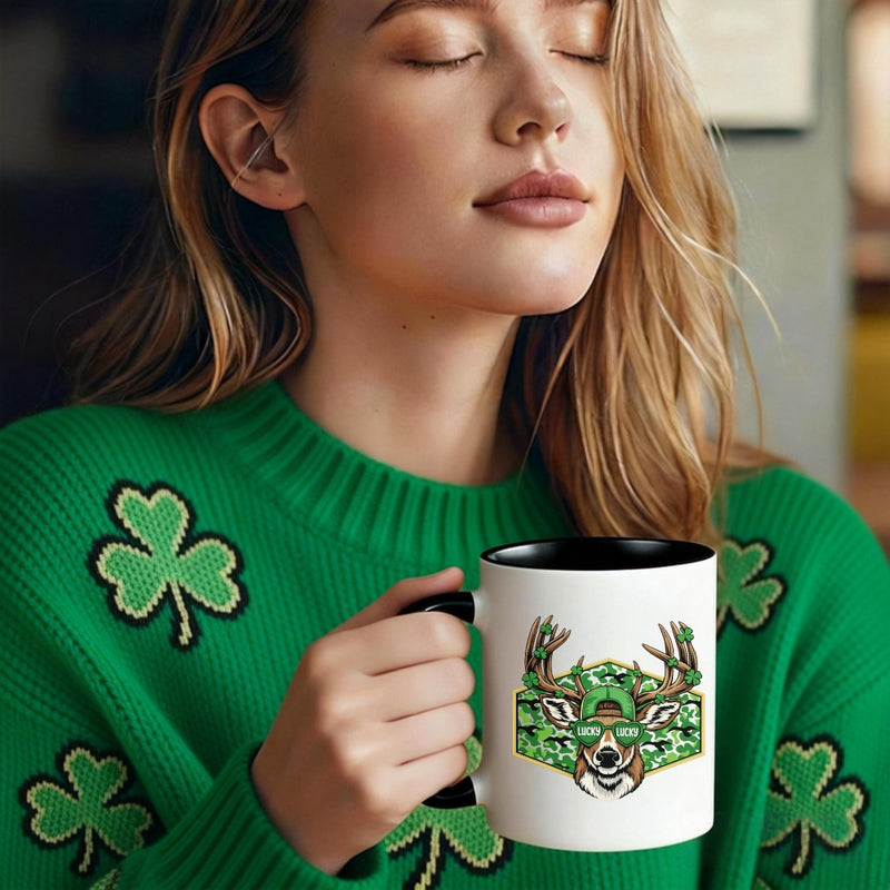 Tailorly Black Accent 11 oz Mug - deer head with antlers on green background