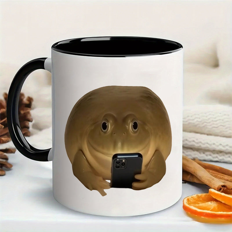 Tailorly Black Accent 11 oz Mug - funny frog taking selfie with eyes and smartphone