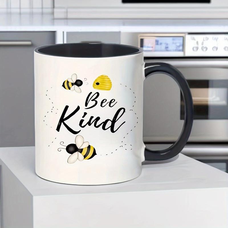 Tailorly Black Accent 11 oz Mug - Honeycomb bee