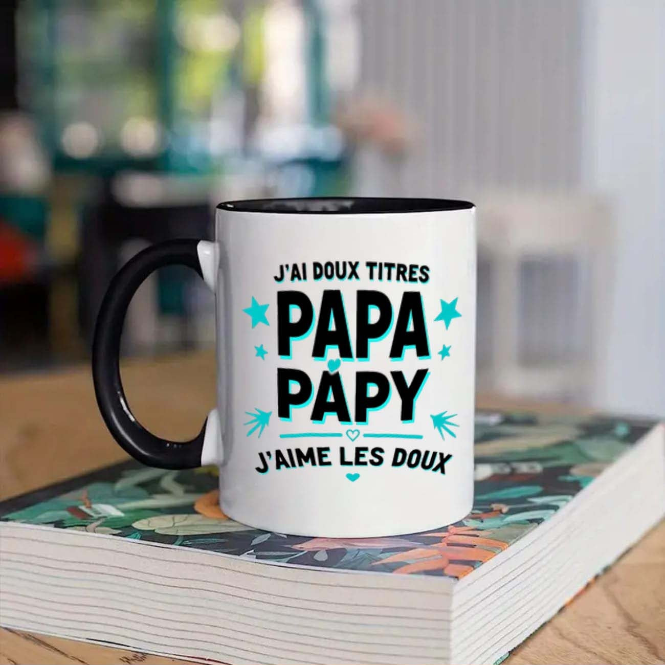 Tailorly Black Accent 11 oz Mug - text "papa" and stars